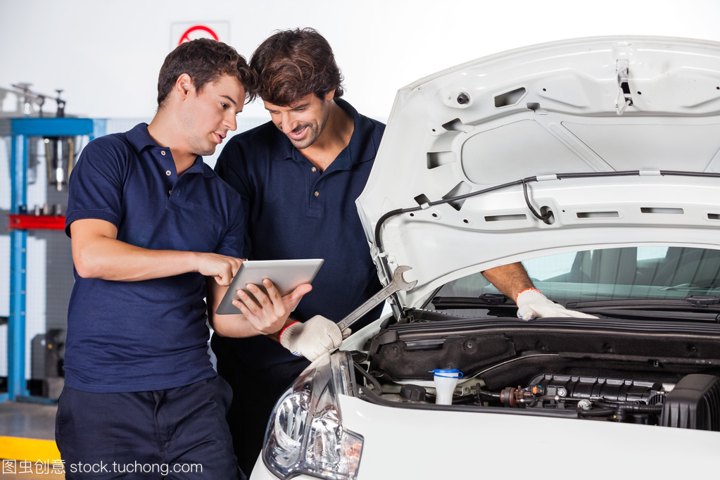 力學(xué)原理在車載平板電腦與汽車電腦板維修培訓(xùn)中的綜合應(yīng)用